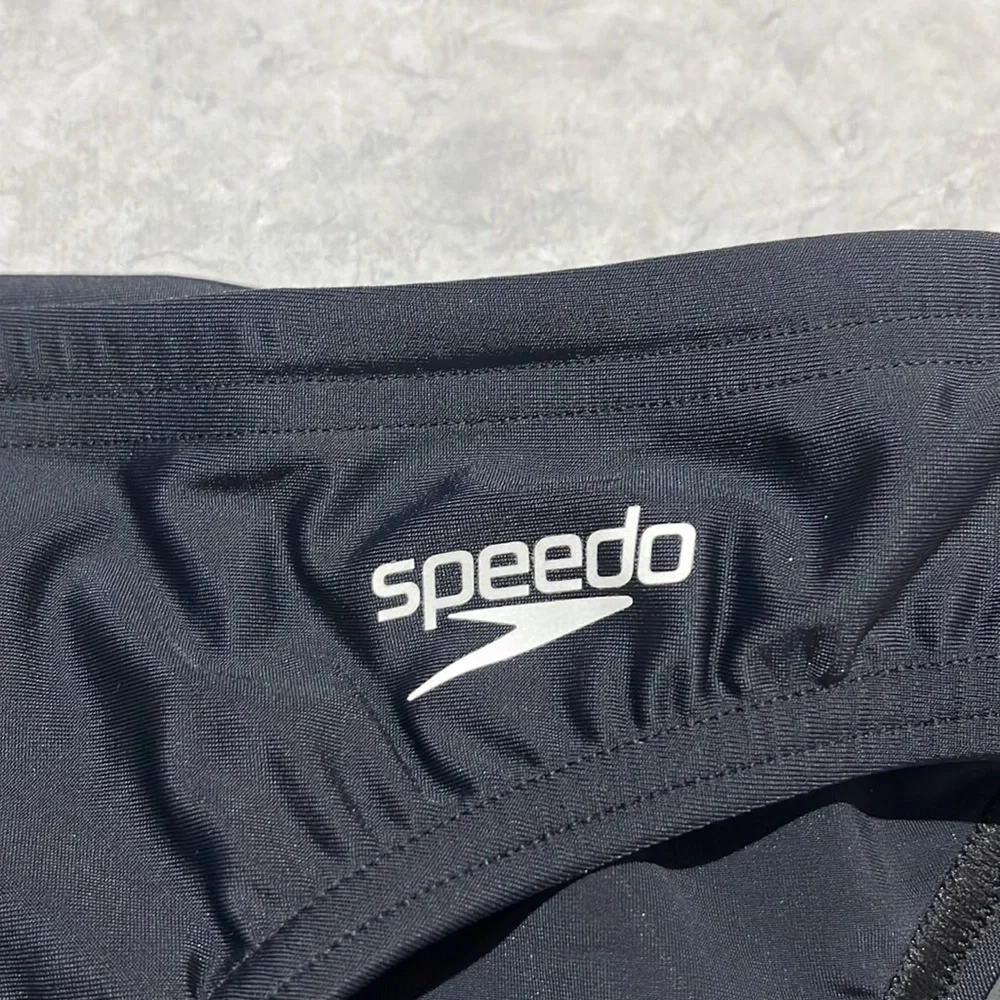 Speedo - Picture 4 of 11